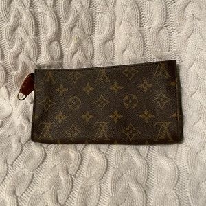 Vintage Authentic Louis Vuitton Toiletry Pouch 17